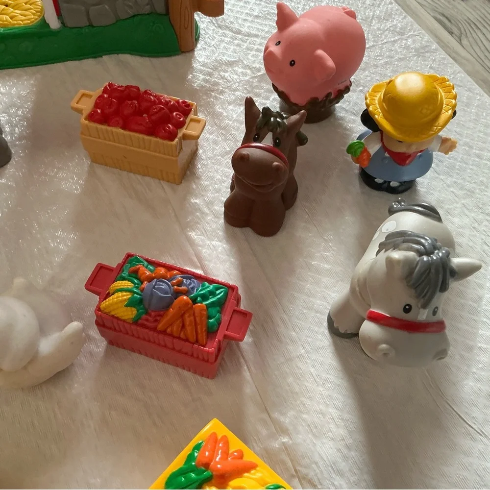 Vintage Fisher-Price Little People Farm Playset barn animals lot 15